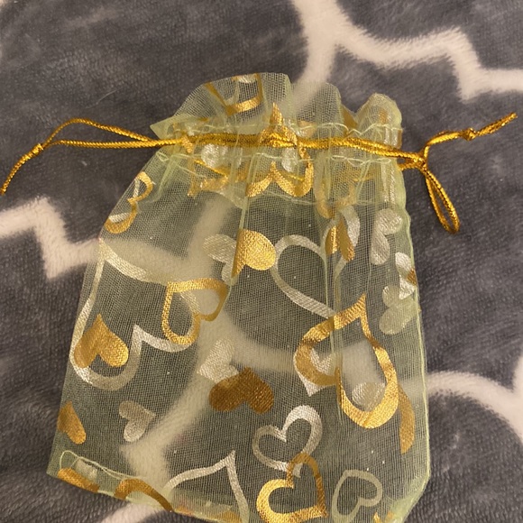 NEW slide bracelet in silver metal with a heart & real turquoise stones - Picture 5 of 5